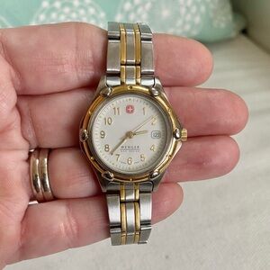 VTG Wenger Swiss Army S.A.K. Design Women’s Watch Stainless Steel Gold Band